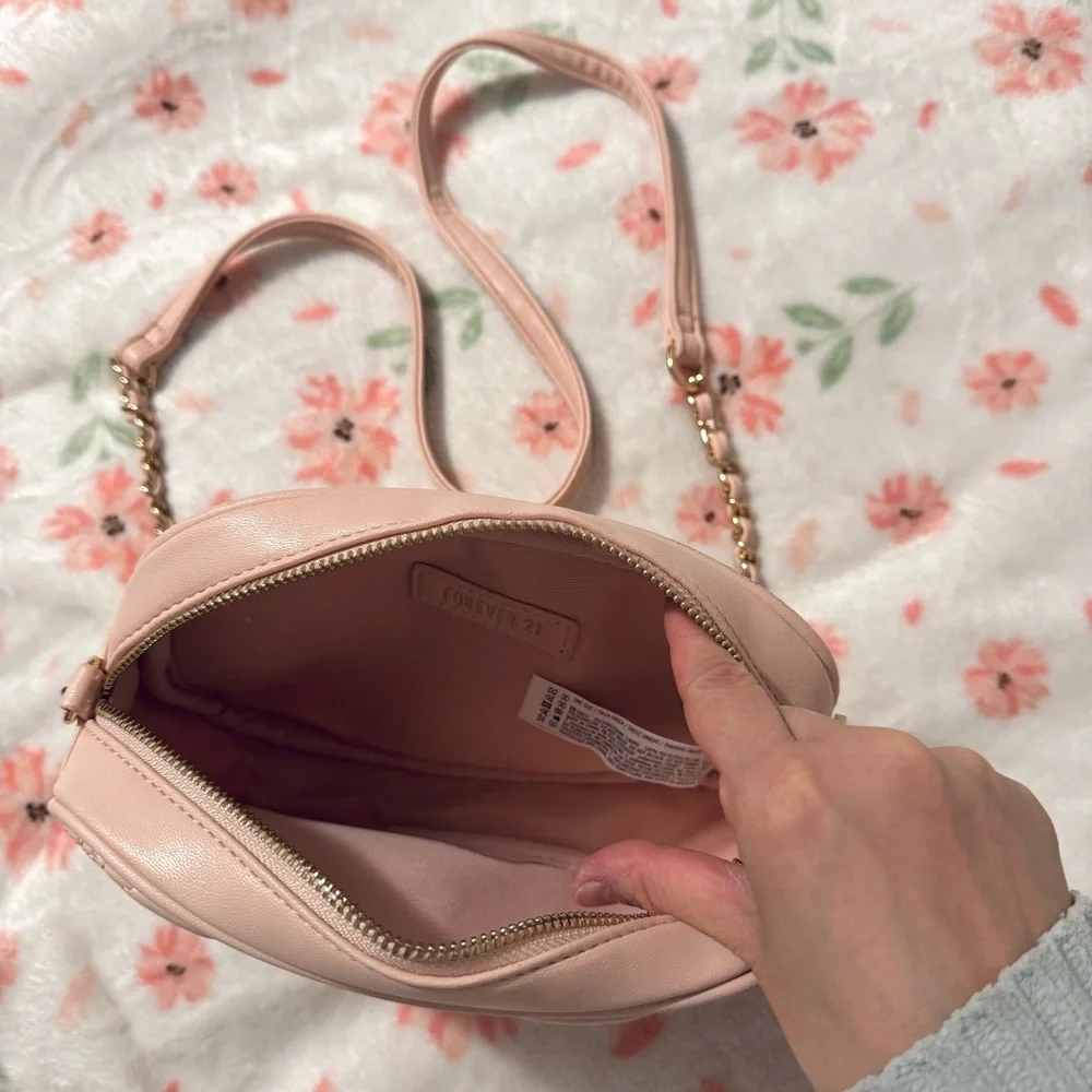 Forever 21 Blush Quilted Crossbody Bag - Picture 3 of 5